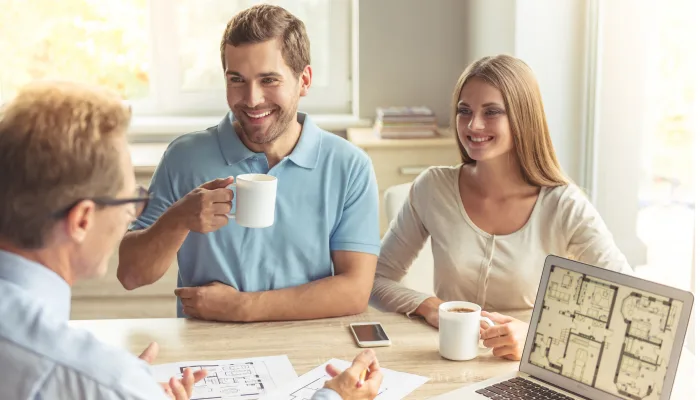 Client working with a GetFriday virtual assistant